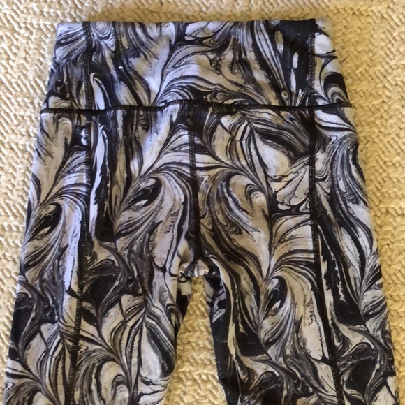 NWOT Victoria Secrets Sport leggings - Picture 7 of 10